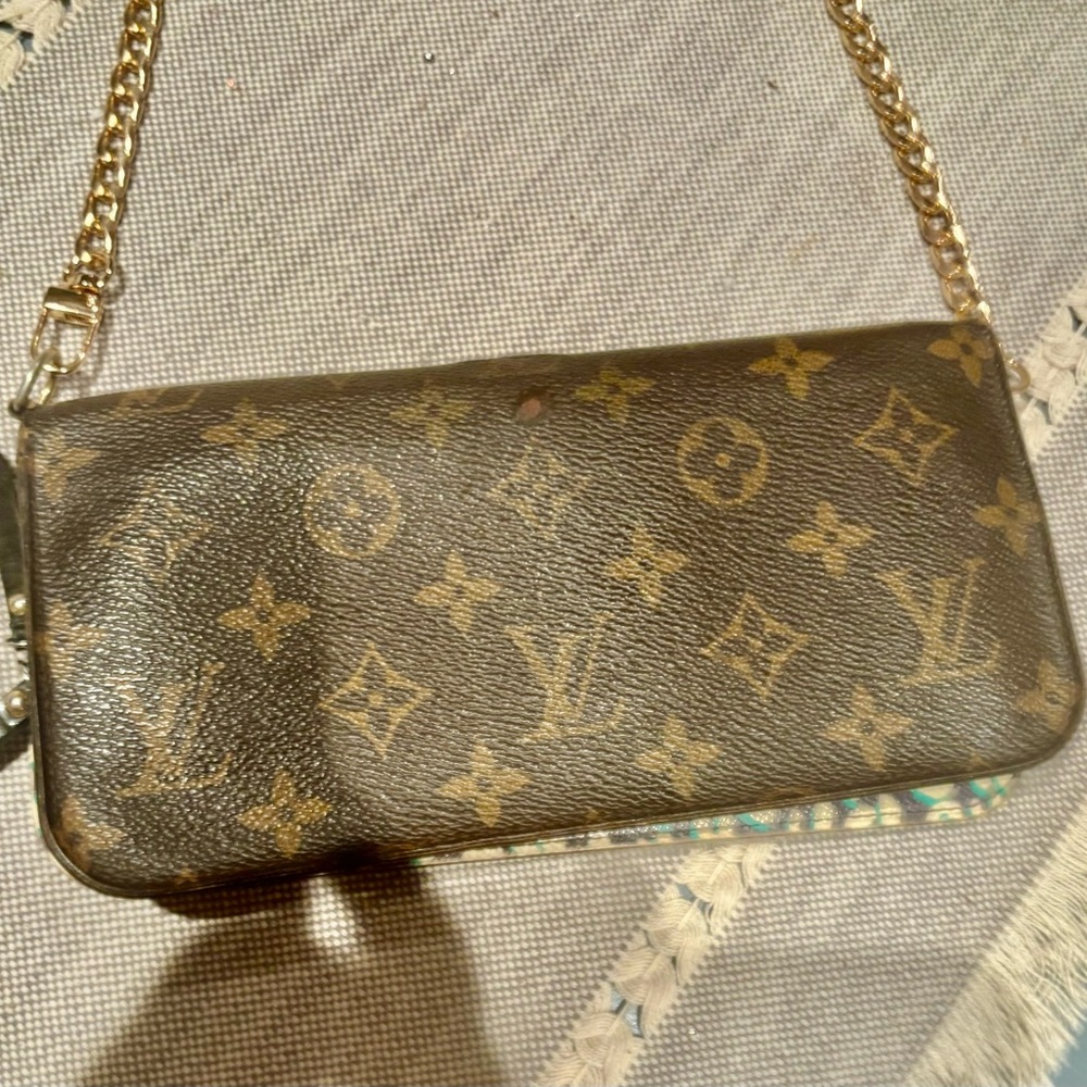 Louis Vuitton Limited Edition Leopard Print Insolite Wallet with chain :)